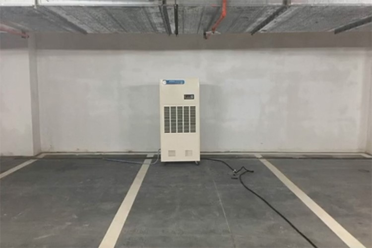 Dehumidifier for Parking Lot Dehumidifier for Parking Lot